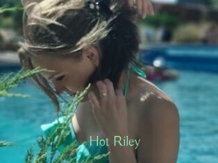 Hot_Riley