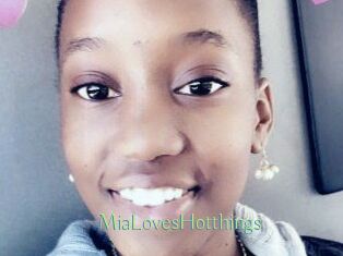 MiaLovesHotthings