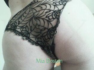 Mia_Boston