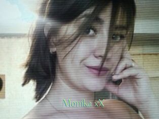 Monika_xX