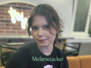 Melanietacker