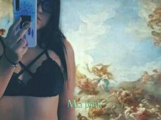 Mia_pink