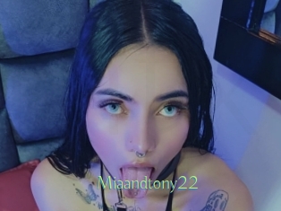 Miaandtony22