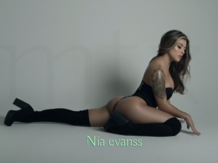 Nia_evanss