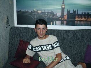 Tony_Tyler